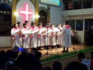 Our retired women's choir gives praise to the Lord.
