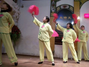 Christmas Eve 2012 Luzhou church 039