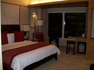 A standard room at the Kerry Hotel in Shanghai. Worth $350? You decide.