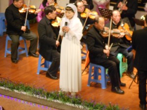 Our soloist's pained expressions during her Schindler's List moments created a rather dismal atmosphere.  